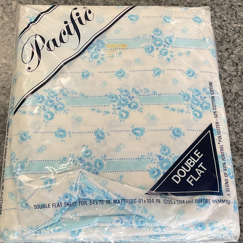 Pacific vintage double flat sheet. Rambling Rose